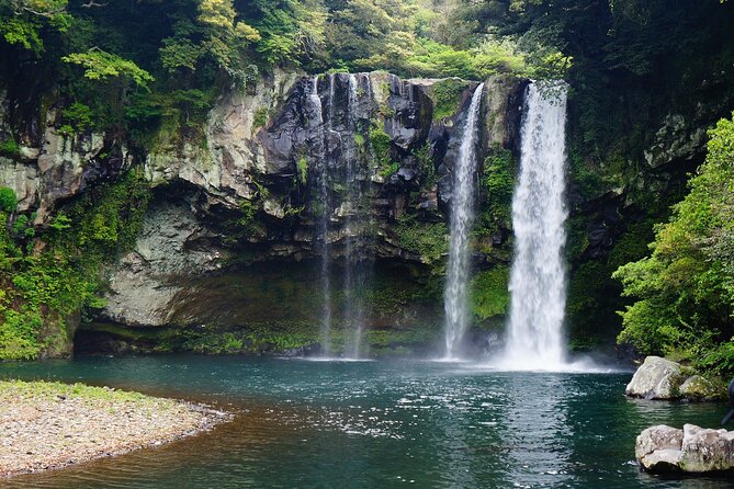 1-Day Jeju Shore Excursion – UNESCO Highlights for Cruise Guests - Seongsan Ilchulbong: Jeju Port’s big challenge