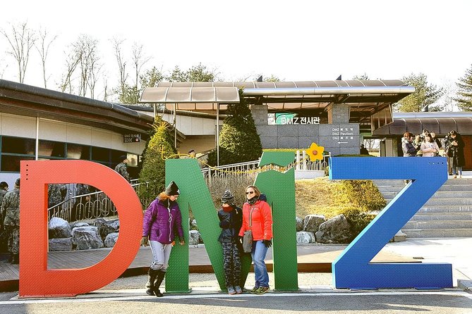 3D Private Seoul Highlight tours with DMZ & Korean Folk Village - What the private format changes