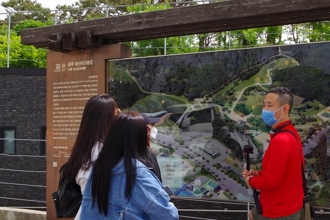 5-Day Korea Golden route by K-shuttle Tour from Seoul Including Busan, Yeosu - Day 4: Granite Buddha, Bulguksa, and Hahoe Village