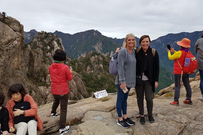 5 Days Tour for Korea's past and present(Mt.Seoraksan, Andong, Gyeongju, Busan) - Who should book this five-day tour?