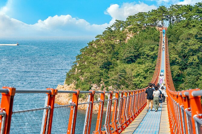 7 Highlights Gyeongju City One Day Small Group Tour from Busan - Bulguksa Temple brings Silla artistry into focus