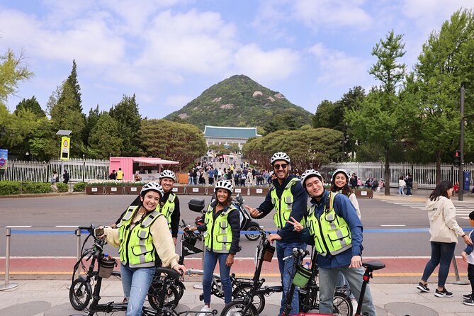 Afternoon E-bike tour and "Happy Hour" food and drinks - The Food Stop: Korean Soul Food and Seasonal Drinks
