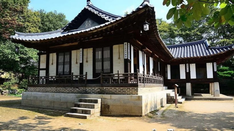 Amazing Gyeonggi: Tour with Driver and Premium Van - A premium van, with practical limits