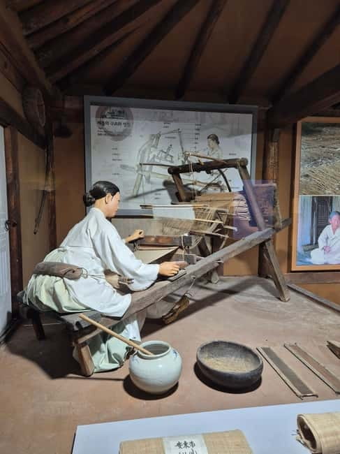Andong: UNESCO Sites, Mask Dance, and Secret Garden & Bridge - Hahoe Village, mask dance, and local customs