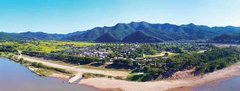 Andong: UNESCO Sites, Mask Dance, and Secret Garden & Bridge - Bongjeongsa Temple, a peaceful first stop