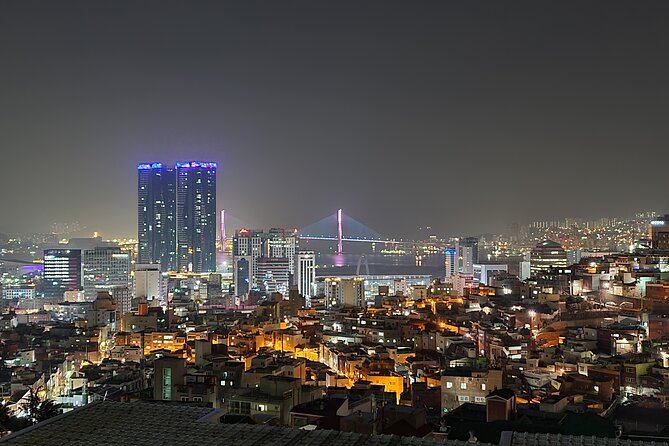 Best Busan night views : Mountain observatory streets - Webtoon Bagu-gil and the first change of scene