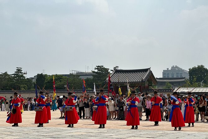 Best Things to Do - Half Day Seoul Trip (Seoul Palace & Temple) - The ginseng shopping center: know what you are agreeing to