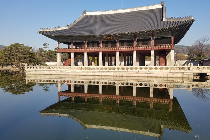 Best Walking Tour to Gyeongbok Palace Bukchon Hanok Village - Bukchon Hanok Village and its uphill lanes