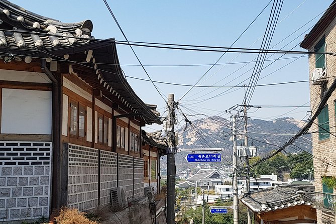 Best Walking Tour to Gyeongbok Palace Bukchon Hanok Village - Starting with Gwanghwamun and King Sejong