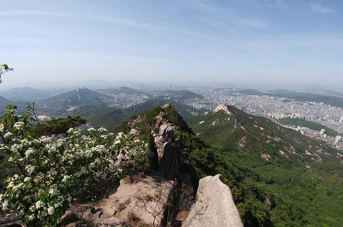 Bukhansan Mountain Private Hike with Lunch - Who should book this Bukhansan hike?