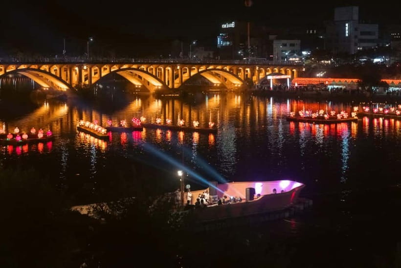 Busan: Autumn Jinju Namgang Lantern Festival & Pink Muhly - The journey from quiet fields to Jinju