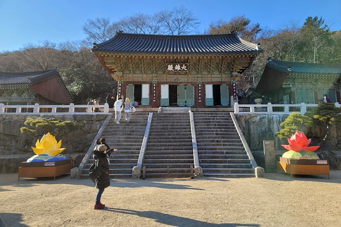 Busan Beomeosa Temple & Hongbeopsa Temple with temple lunch - Reaching Hongbeopsa by public transportation
