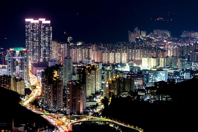 Busan by Night - What the guides add to the evening