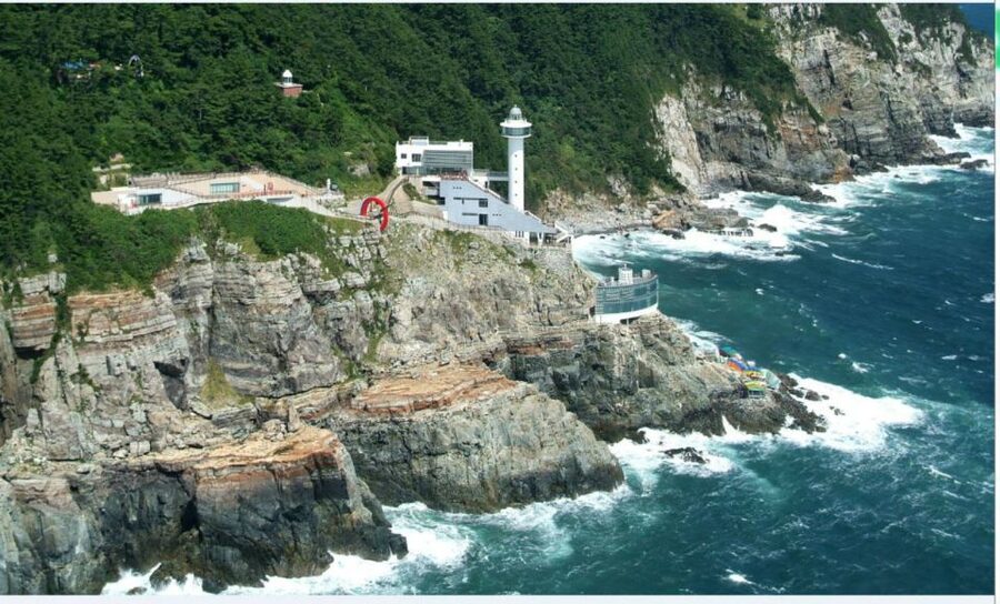 Busan: Coastal Treasures Beach Train, Culture Village & More - Lunch and free time around Mipo Station