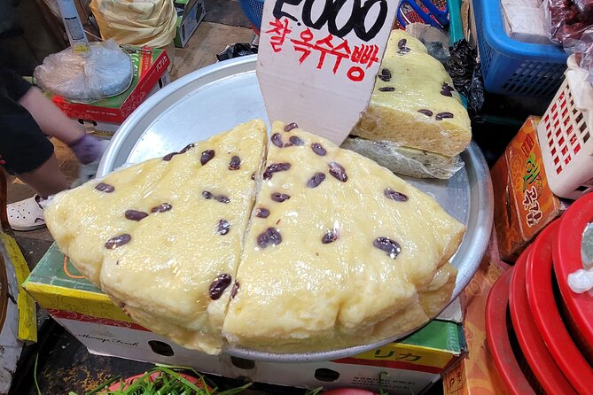 Busan Dialect Class with local snack - The guide makes the difference
