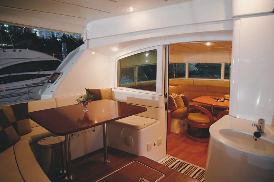 Busan: Group Sightseeing Yacht Cruise with Snacks and Drinks - Starting at Gwangalli Ocean Leports Center