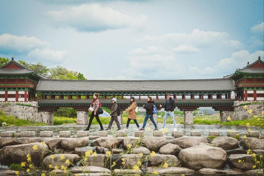 Busan: Gyeongju Guided Day Trip to Three Kingdoms Capital - Hwangnidan-gil and Daereungwon’s royal tombs