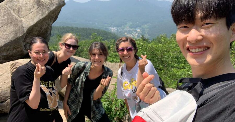 Busan: Hiking and Tasting Rice Wine in the Hidden Village - How hard is the 8 to 9 kilometer route?