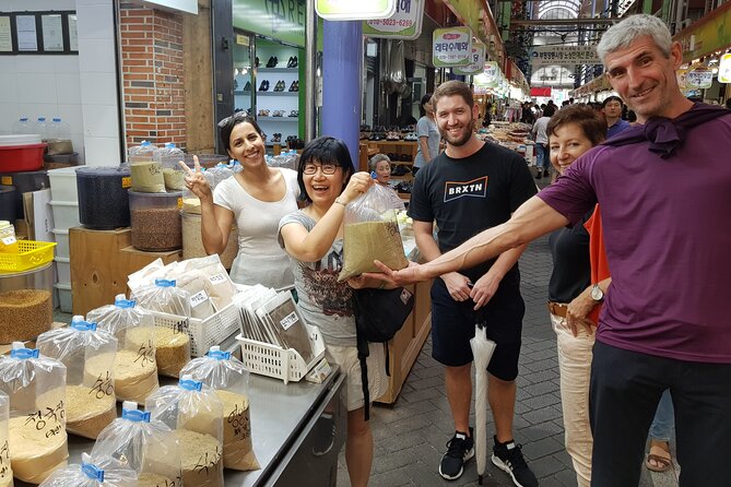 Busan history and market food tour with local chef - BIFF Square and the case for hotteok