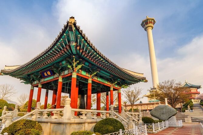 Busan: Jagalchi Market & Gamcheon Village Walking Tour With Guide - Key points at a glance