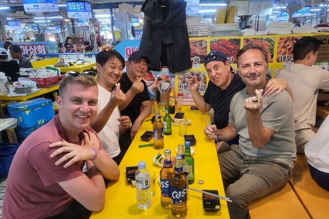 Busan private tour : K-pop dance class + tour - Fried chicken and beer, a proper Korean finish