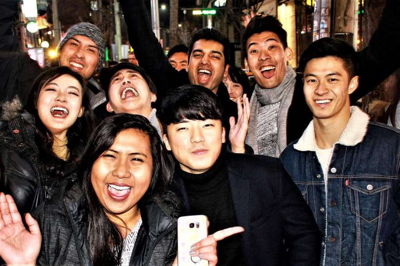 Busan: Pub Crawl with Friends - The first bar: a useful social warm-up