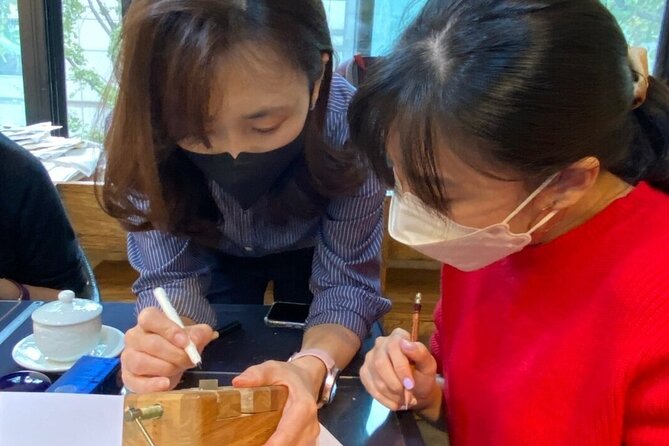 Carve Your Personal Korean Stone Seal with Jeongju in Insadong - Tea, conversation, and a calm hour in Insadong