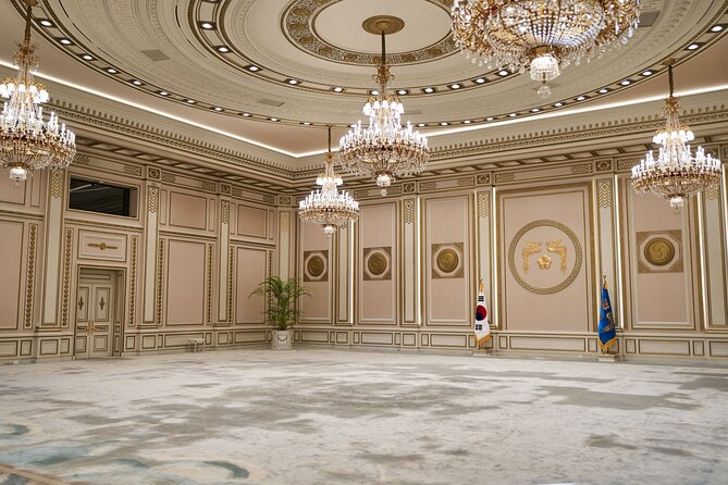 (Closed) Korea’s White House Walking Tour Blue House - Meeting at Gyeongbokgung Station at 10:00 a.m.