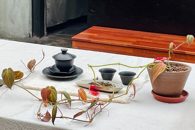 Contemporary & Retro Seoul Private Tour with Local Food Tasting - Dongdaemun, photographs, and a proper Seoul lunch