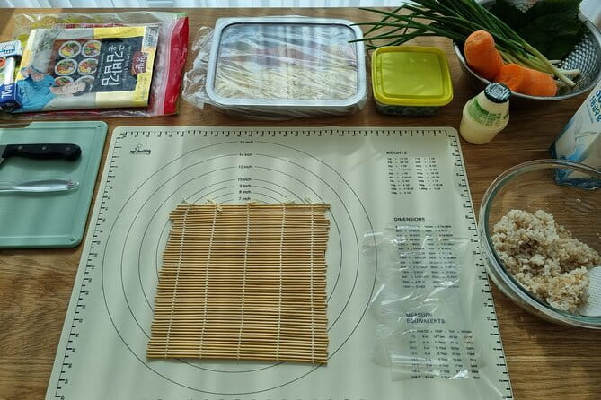 Cook and Experience Local Korean Life with Min - Shopping for ingredients in an ordinary neighborhood