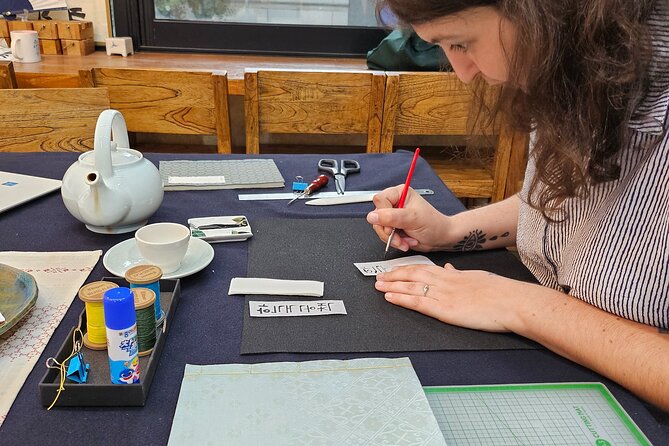 Create a Handmade Traditional Korean Notebook in Insadong - Folding 15 sheets of Korean paper