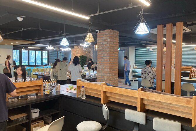 Create Your Custom Perfume at Parfum 9 in Hongdae - First, train your nose with 30 single notes