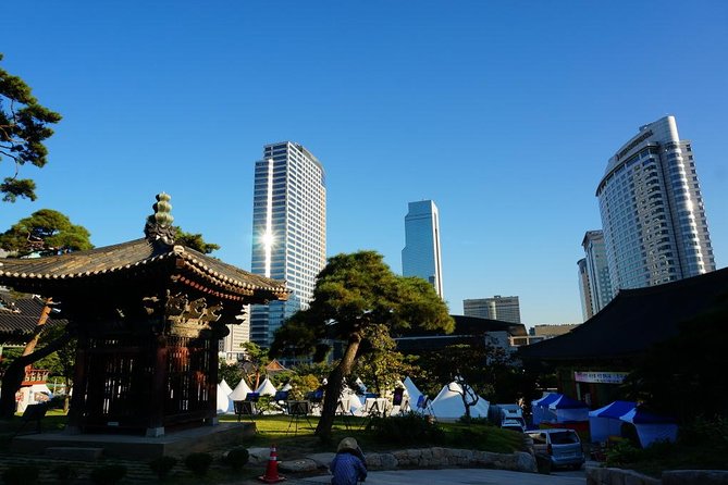 Customized Private Seoul tour: Palace, Market etc(Airport Option) - Gyeongbokgung Palace and the royal center of Seoul