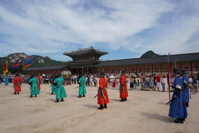 Customized Private Seoul tour: Palace, Market etc(Airport Option) - N Seoul Tower and Gangnam’s COEX Mall