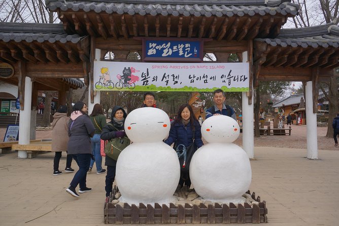 Customized Private Seoul tour: Palace, Market etc(Airport Option) - Nami Island, rail biking, and the Garden of Morning Calm