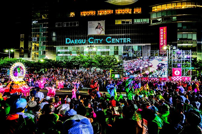 Daegu Highlights & private tour with a Licensed guide - Modern Cultural Alley and Daegu’s older streets