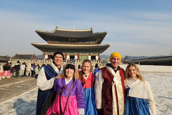 Day Tour of Suwon Hwaseong Fortress Starfield Waujeongsa Temple - Hanbok and kimbap: the most hands-on part of the day