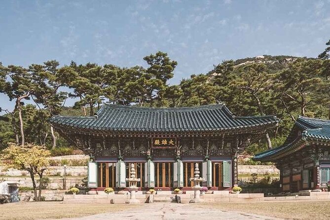 DMZ, Eunpyeong village and Jinkwansa Temple Private Tour - Jingwansa Temple and the quieter end of the day