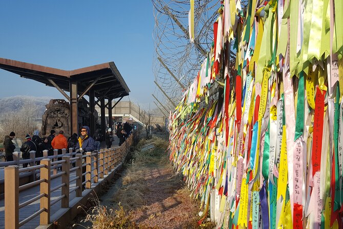 DMZ Guided Tour with Suspension Bridge / Gondola from Seoul - Guides, group rhythm, and the value of the experience