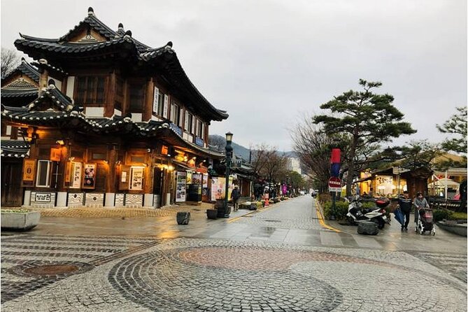 Donghaksa Temple Cherry Blossom and Jeonju Hanok Village - Donghaksa’s spring path and temple setting