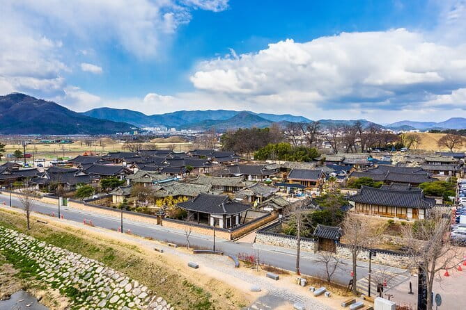 Echoes of Silla Gyeongju Historical Guided Day Tour from Busan - Donggung Palace and Wolji Pond after sunset
