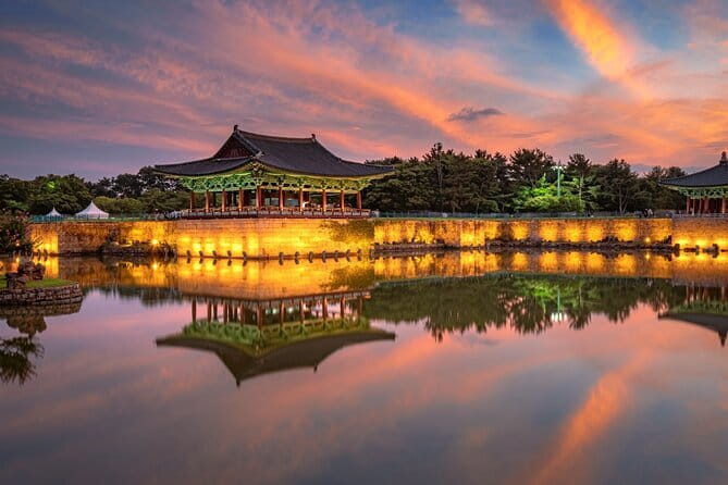 Echoes of Silla Gyeongju Historical Guided Day Tour from Busan - Bulguksa Temple: two hours with Silla architecture