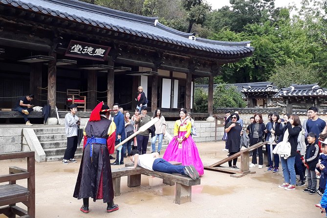 Everland Theme Park & Korean Folk Village tour (private group) - Making the 20-kilometer switch to Everland