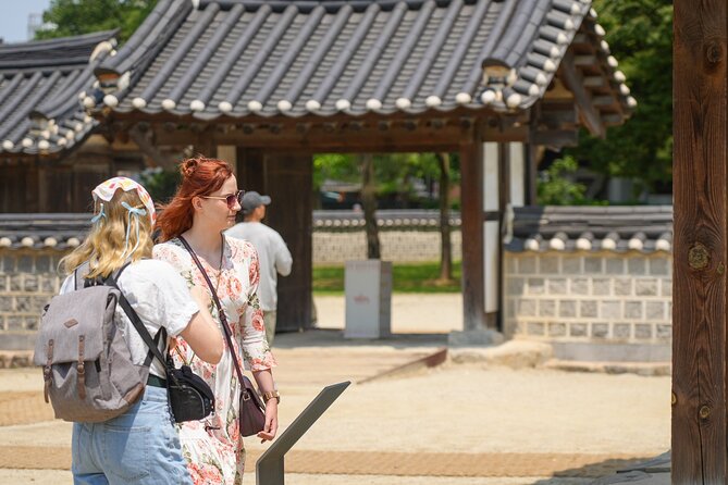 Explore Jeonju/Yeosu/Suncheon with Private Day Tour from Gwangju - Jeonju Hanok Village: two hours of old and new