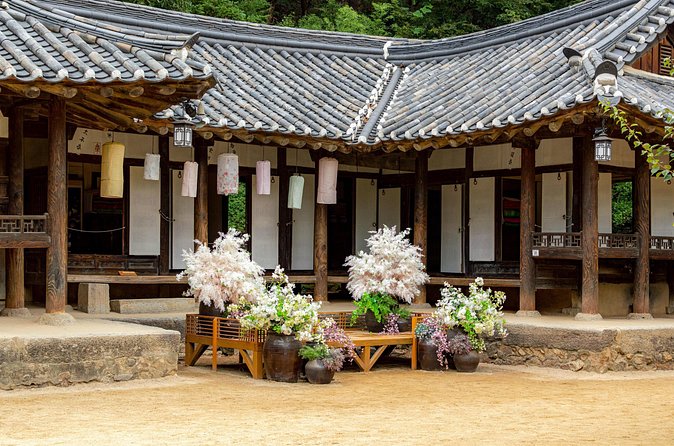 Flexible Private Guided Tour In Suwon(Optional layover) - Starfield Suwon: A Modern Choice With Limited Time
