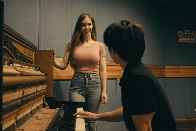 From Auto-Tune to Mixes, songs get a K-Pop makeover! - Key points about the King Studio recording session