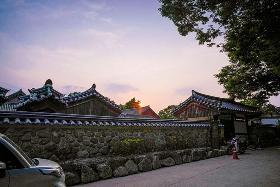 From Busan: Busan & Gyeongju One Day Tour - The long road to Gyeongju