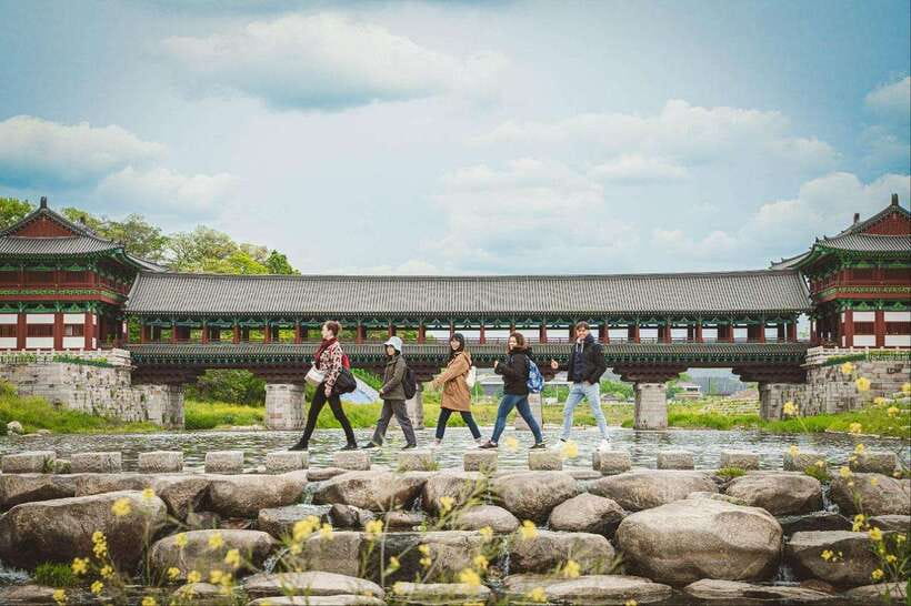 From Busan: Gyeongju Full-Day Historical Tour - Lunch and the practical middle of the day