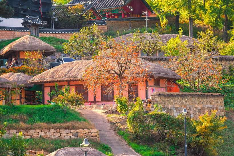 From Busan: Gyeongju UNESCO World Heritage Guided Day Tour - Package A, Yangdong Folk Village and traditional homes