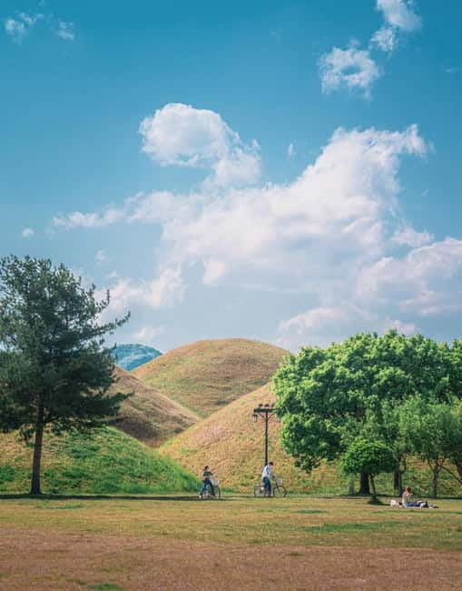 From Daegu: Gyeongju UNESCO Tour 7 Highlights with Bulguksa - Hwangnidan-gil: dinner, streets, and your own spending